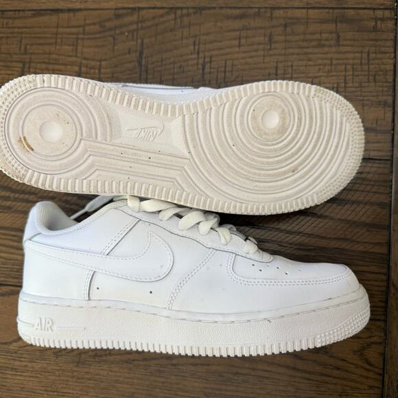 Nike Kids Classic White Sneakers - Picture 4 of 4